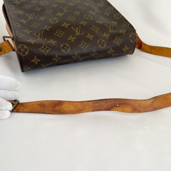 LOUIS VUITTON Vintage Monogram Canvas Cartouchiere GM Crossbody - Picture 11 of 15